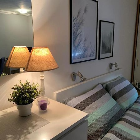 Sarmantni Apartman Malecka 2 Zagreb Buitenkant foto
